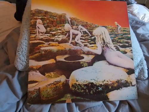 Led zeppelin houses the - zeppelin-houses,